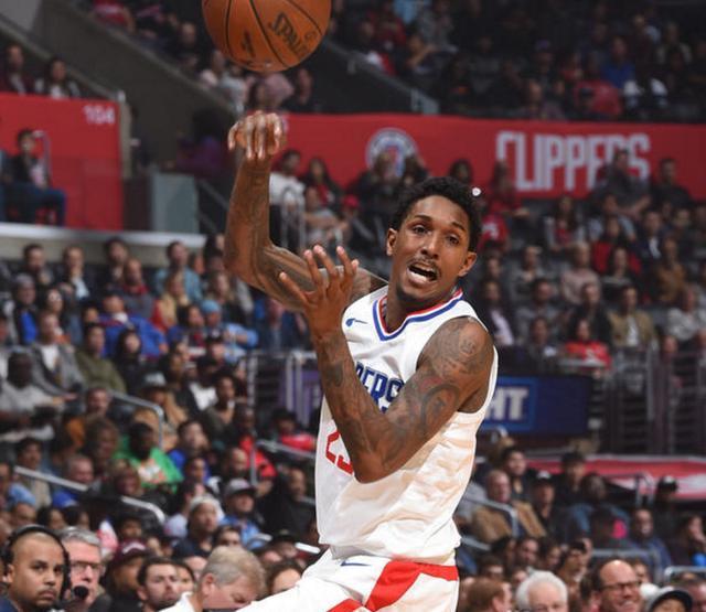  曼城旧将弑旧主，斯特林助攻戴帽击溃老东家  