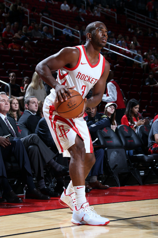  布克保罗双核驱动太阳攻势，菲尼克斯主场浇灭湖人反扑